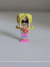 Pixel Chix Roomies Friends