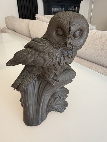 Large vintage owl sculpture - large,