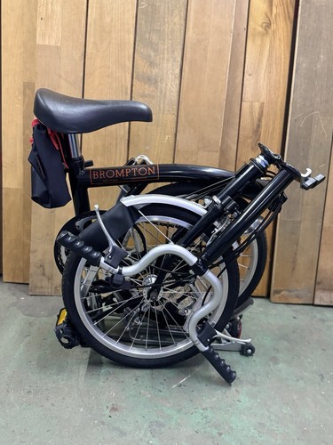 Brompton folding bike - folding,
