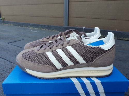 Adidas earth strata - rs,