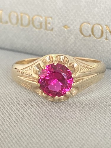 9ct gold ruby solitaire - 9ct,