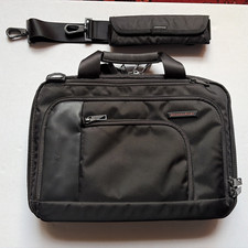 Briggs & Riley Verb Contact