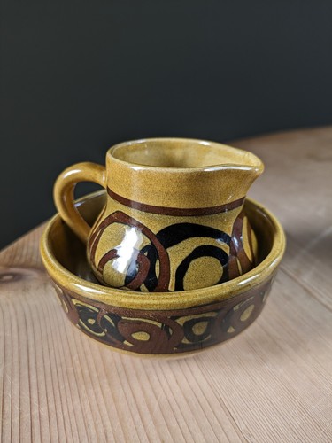 Vintage brixham pottery - brixham,