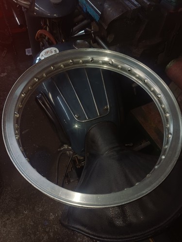 Borrani wm2 18 inch - 1.85,