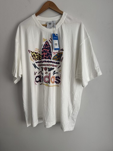 Adidas love unites trefoil - adidas,