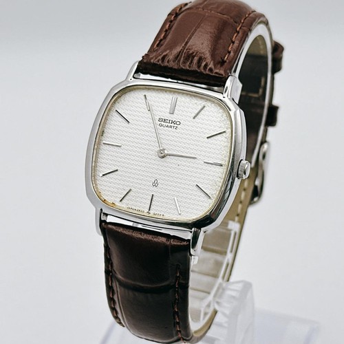 [Working/Battery/Strap