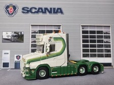 Diorama Garage front SCANIA