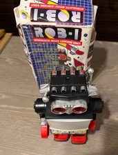 Vintage ROB-1 The Intergalactic Robot-Walks Light Up Eyes Working TV Screen Box