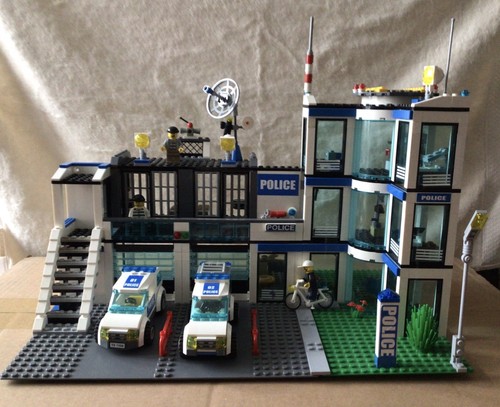 Lego city police station - -,