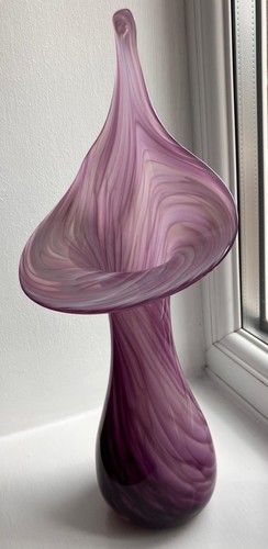 Alum bay glass lily - lily, shaped