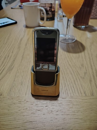 This device nokia 8800 - is,
