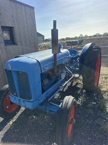 Fordson major diesel tractor - fordson,