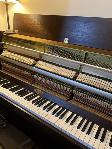 Kemble london upright - london, dark