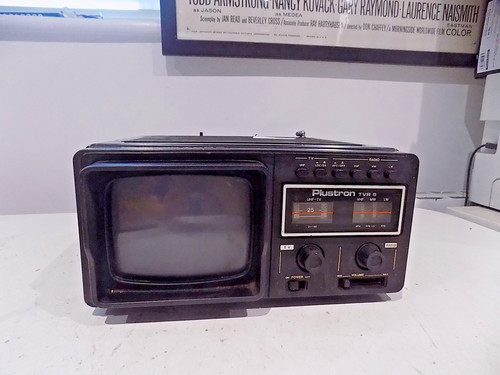 Plustron tvr uhf vhf - 5, uhf-tv