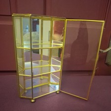 VINTAGE MINIATURE TABLE TOP DISPLAY CABINET FOR CURIOS WITH A MIRRORED BACK