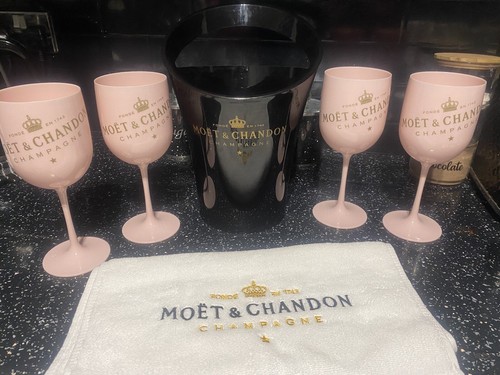 Moet chandon black - &,