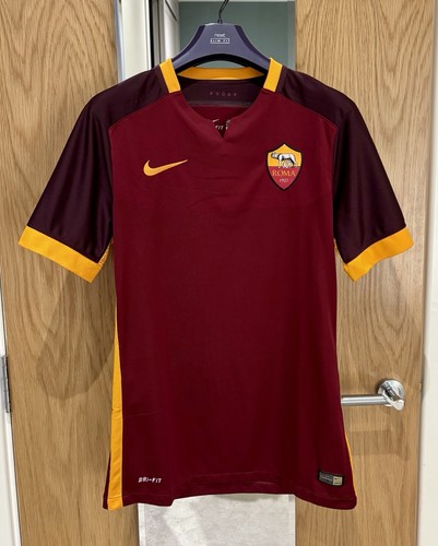 Nike player issue - player, roma