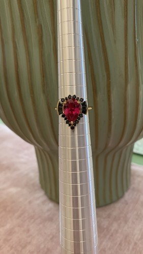 Pear lab created - ruby,, black
