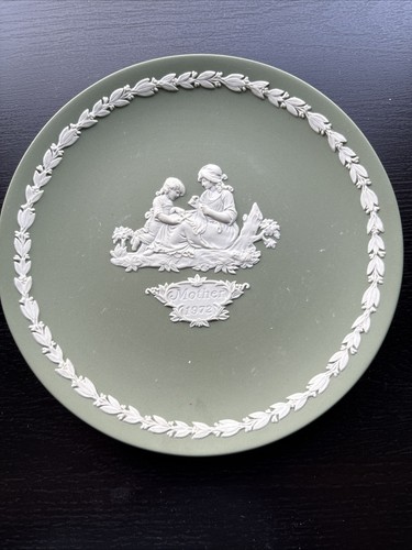 Green wedgwood small plate - small,