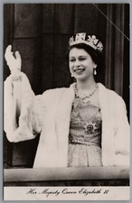 HM Queen Elizabeth II Waving Royalty Real Photo Raphael Tucks Unposted Postcard