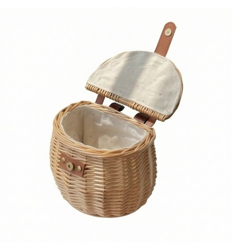 Wicker bike basket with - with, lid