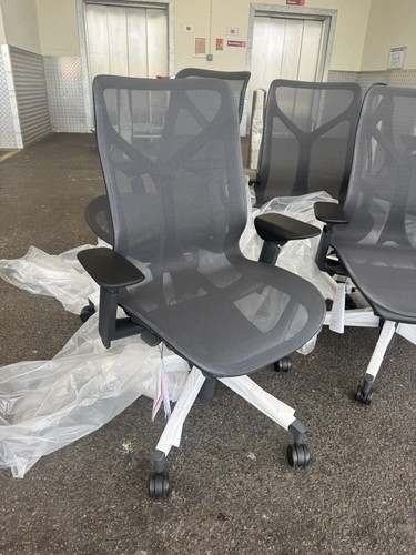 Herman miller cosm chair - cosm,