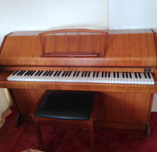 Eavestaff 7 Octave UPRIGHT MiniRoyal PIANO with stool, in excellent condition