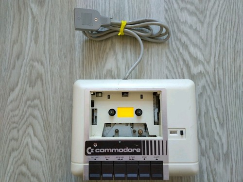 Commodore c2n datassette - commodore,