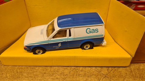 Corgi escort van - escort,