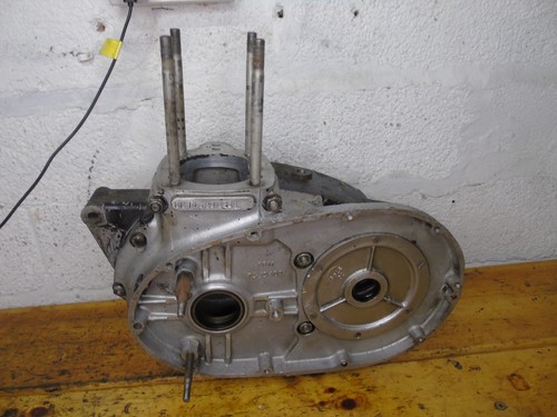 Bsa b25 250 crankcases - 250,