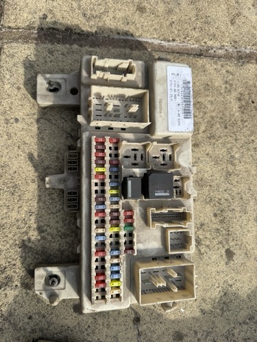 6m5t14014 fuse box for ford - 6m5t14014,