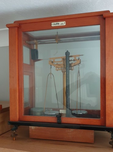 Scientific vintage scales - scientific,