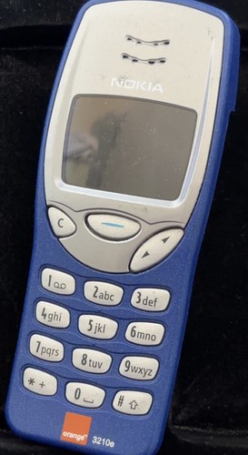Nokia 3210 fascia used - nokia,