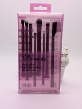 REAL TECHNIQUES 8 Piece Everyday Eye Essentials Makeup Brush Set Kit