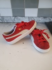 kids/childrens red Puma suede Trainers flats pumps size 2.5 UK