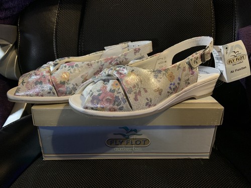 Fly flot white floral sandals - floral,