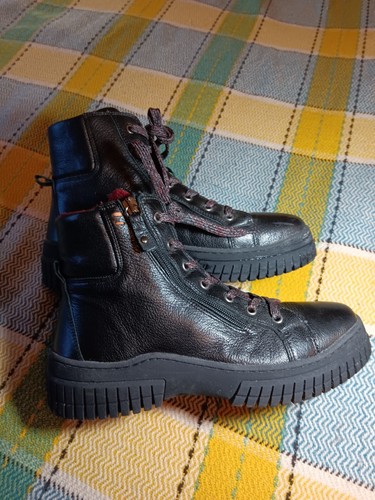Moshulu black leather - black,