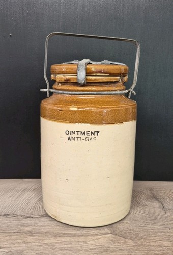 Vintage stoneware jar - , ww2