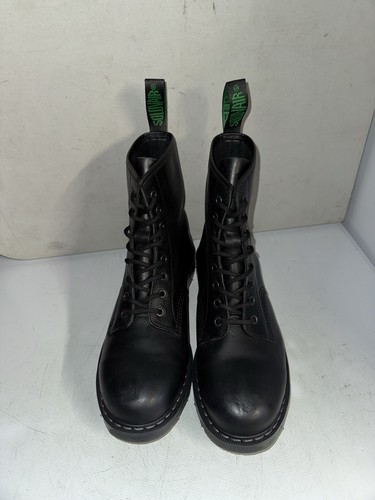 Solovair black greasy leather - black,
