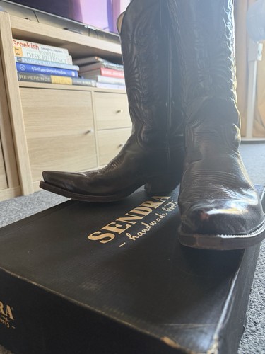 Men oxblood sendra boots - men’s,