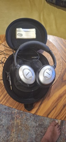 Bose quietcomfort qc15 - 15,