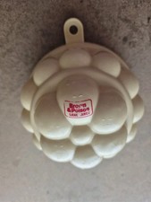 Brown & Poison Hard Plastic Jelly Mould. Jelly Making Mould. 