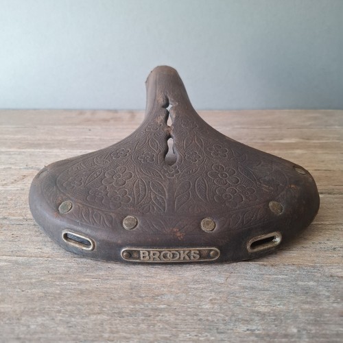 Rare vintage brooks b73 - b73, floral