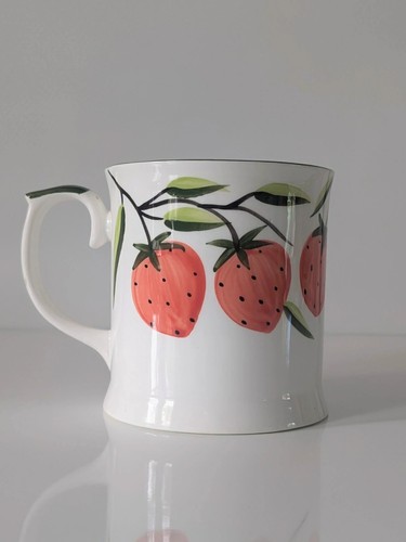Fine bone china strawberry mug - bone,