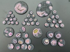 Custom Tyranid Bases - Painted