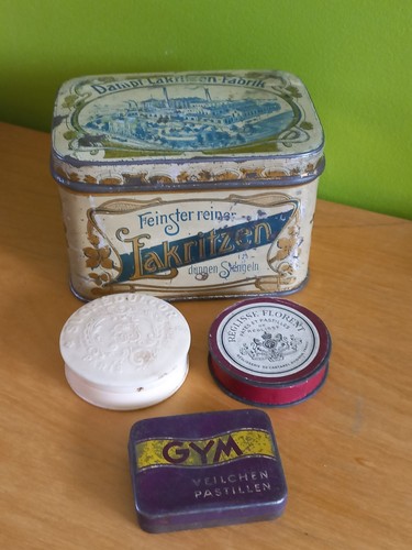 Vintage tins sweets liquorice - tins,