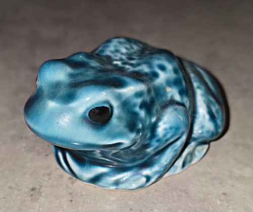 Poole blue frog figurine - blue,