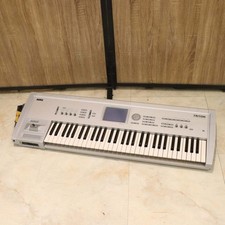 KORG TRITON 61-Key Music