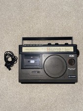 Vintage HITACHI 4 Band Radio