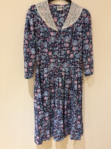 Vintage floral lace - floral, laura